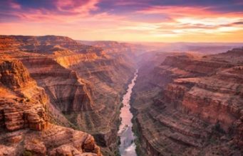 Grand Canyon – Minunea geologică care îți taie respirația