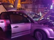Incendiu la un autoturism parcat în curtea unui liceu din Oradea
